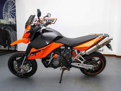 KTM 990 SUPERMOTO