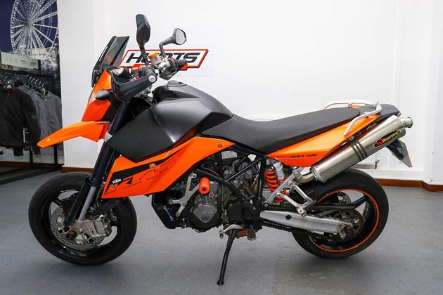 KTM 990 SUPERMOTO