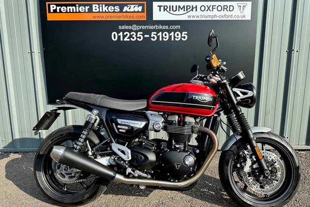 TRIUMPH SPEED TWIN 1200