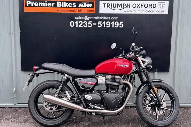 TRIUMPH STREET TWIN