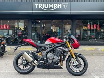 TRIUMPH SPEED TRIPLE 1200 RR