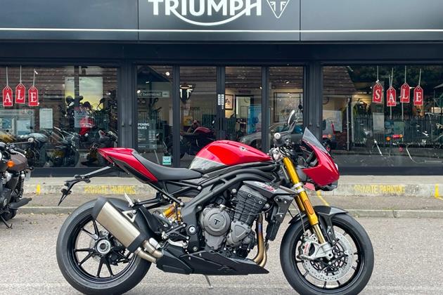 TRIUMPH SPEED TRIPLE 1200 RR