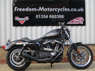 HARLEY-DAVIDSON SPORTSTER 883 