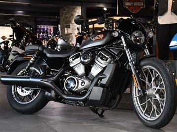 HARLEY-DAVIDSON NIGHTSTER 975