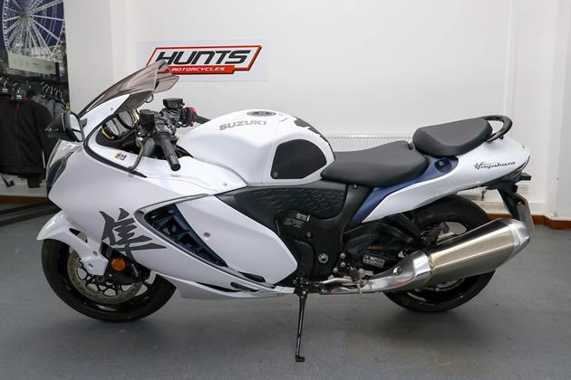 SUZUKI GSX1300R HAYABUSA