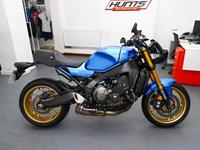 YAMAHA XSR900