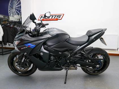 SUZUKI GSX-S1000F