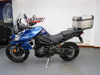 TRIUMPH TIGER 800 XR 