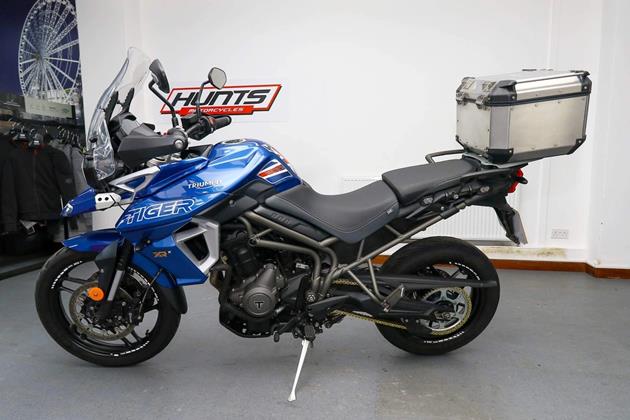 TRIUMPH TIGER 800 XR