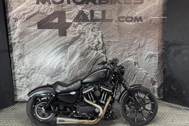 HARLEY-DAVIDSON SPORTSTER 883