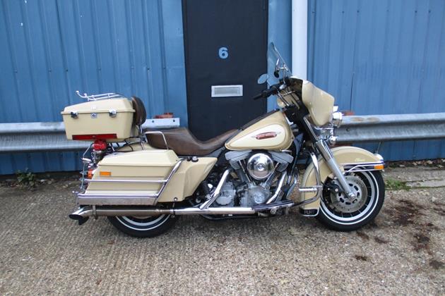 HARLEY-DAVIDSON ELECTRA GLIDE