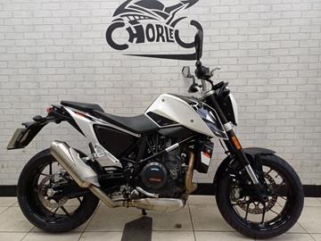 KTM 690 DUKE