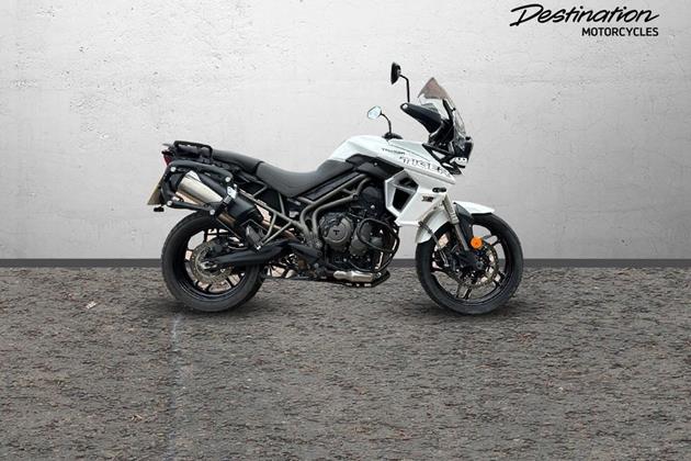 TRIUMPH TIGER 800 XR