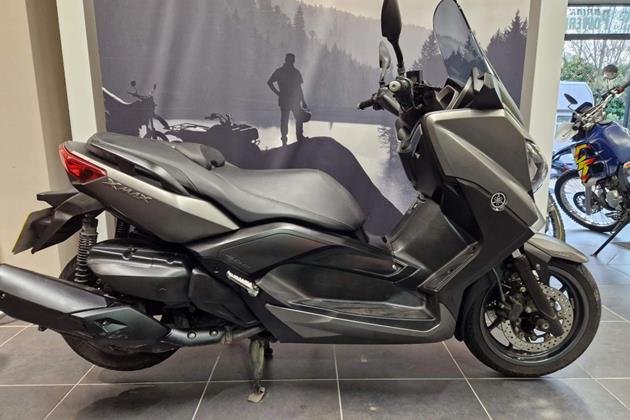 YAMAHA XMAX 400