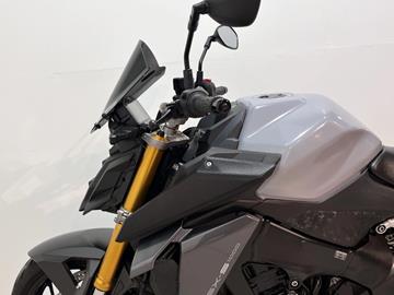 SUZUKI GSX-S1000