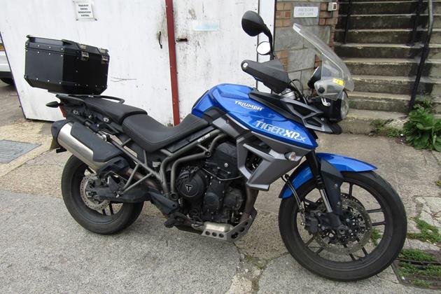 TRIUMPH TIGER 800 XR