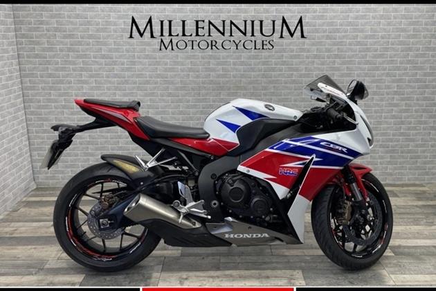 HONDA CBR1000RR FIREBLADE