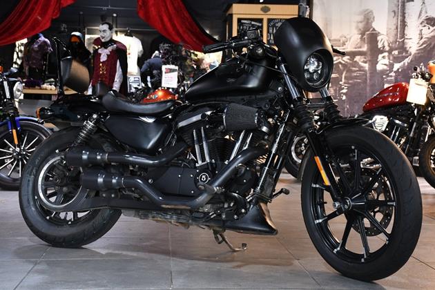 HARLEY-DAVIDSON SPORTSTER 883