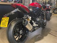 TRIUMPH SPEED TRIPLE 1200 RR