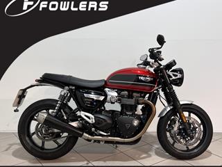 TRIUMPH SPEED TWIN 1200 