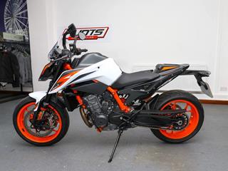 KTM 890 DUKE R 