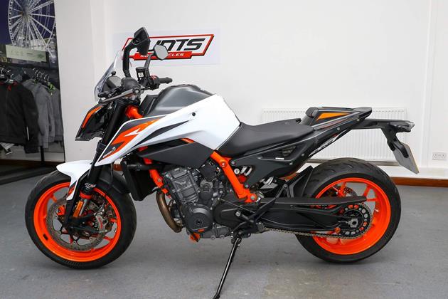 KTM 890 DUKE R