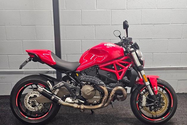 DUCATI MONSTER 821