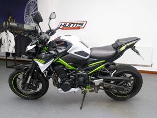 KAWASAKI Z900 