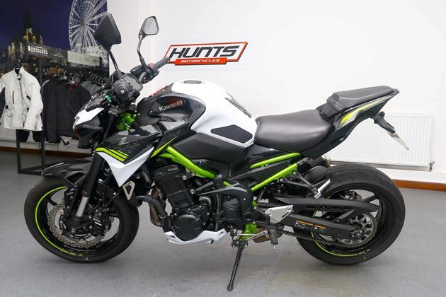 KAWASAKI Z900