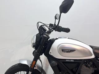 DUCATI SCRAMBLER 800 