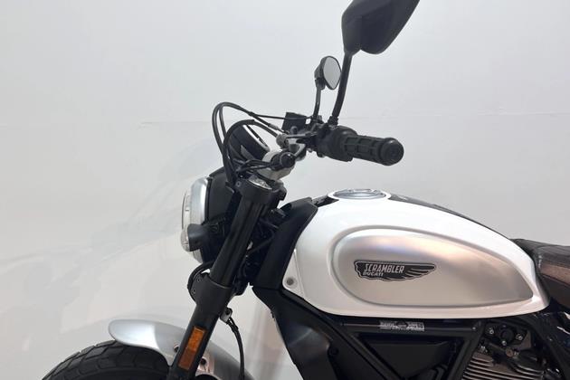 DUCATI SCRAMBLER 800