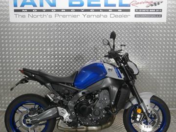 YAMAHA MT-09