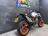 KTM 890 DUKE R