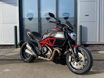 DUCATI DIAVEL CARBON