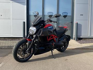 DUCATI DIAVEL CARBON