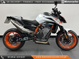 KTM 890 DUKE R 