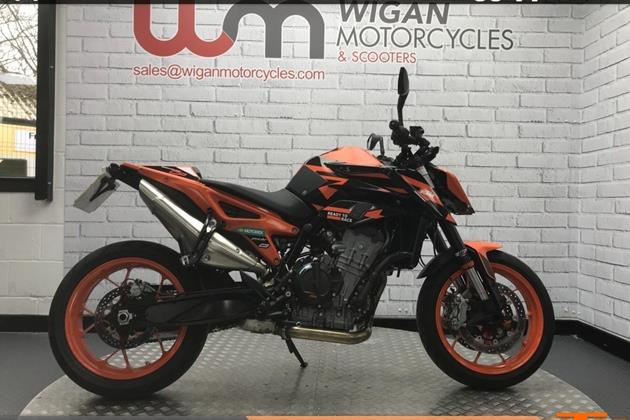 KTM 890 DUKE