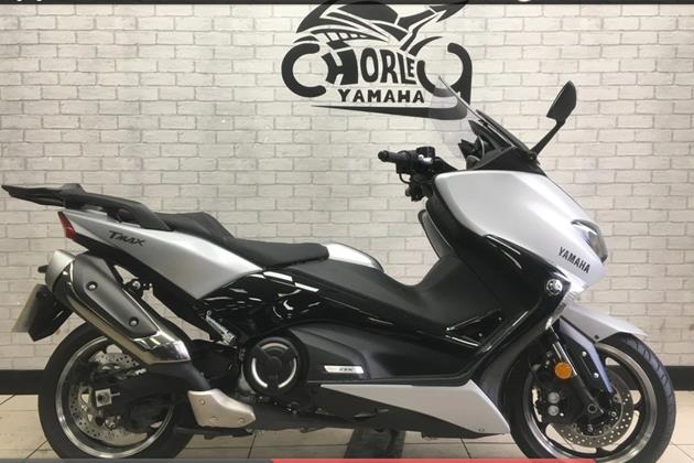 YAMAHA TMAX 530