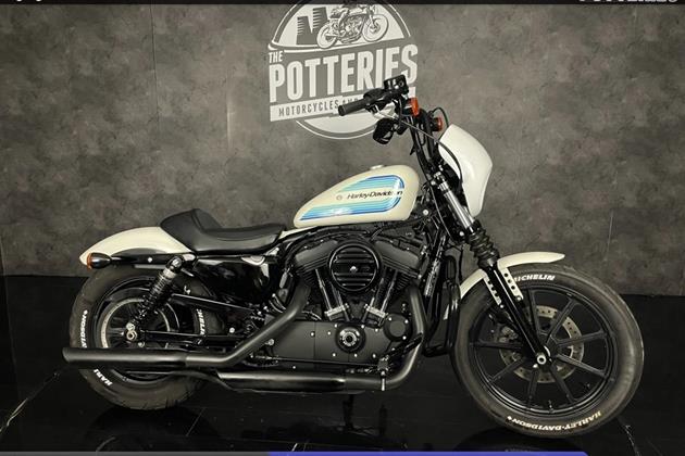 HARLEY-DAVIDSON SPORTSTER 1200