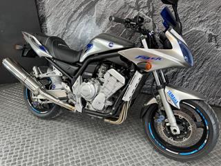 YAMAHA FZS1000 FAZER 