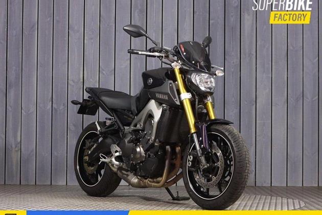 YAMAHA MT-09