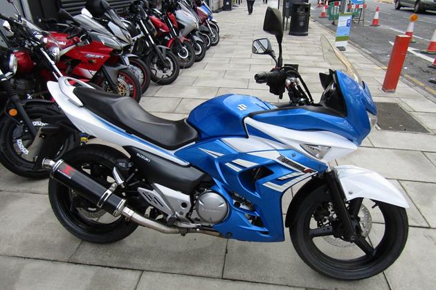 SUZUKI INAZUMA 250F