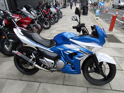 SUZUKI INAZUMA 250F