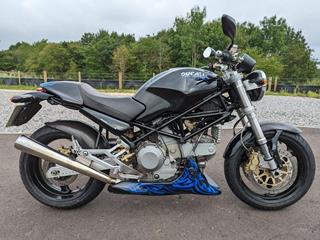 DUCATI MONSTER 900 