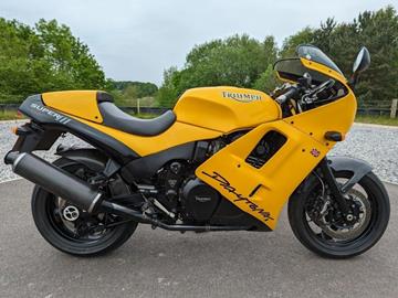 TRIUMPH DAYTONA SUPER III