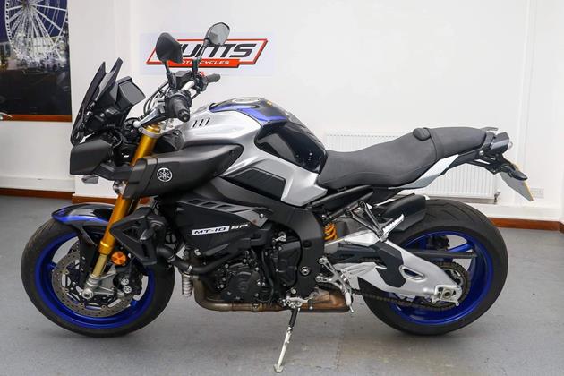 YAMAHA MT-10