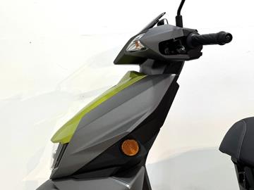 SUZUKI AVENIS 125