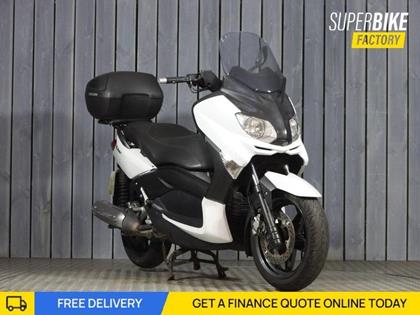 YAMAHA XMAX 250