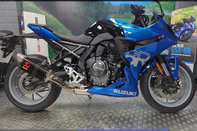 SUZUKI GSX-8R