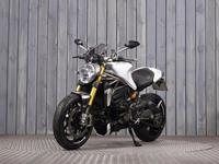 DUCATI MONSTER 1200S